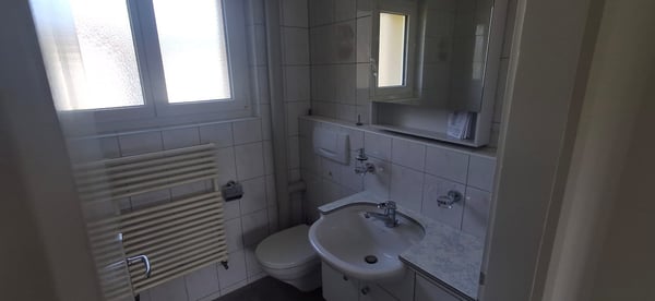 Charmant appartement de 1.5 pièces avec balcon à Delémont 3