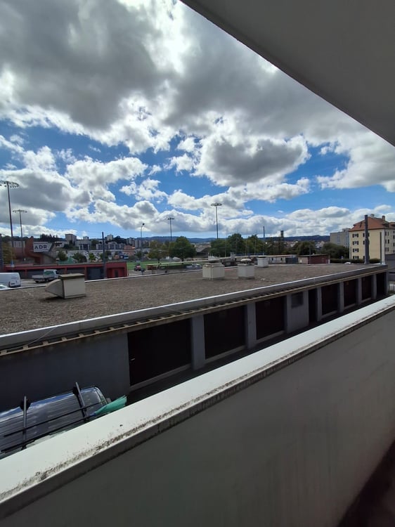 Appartement 3.5 pièces lumineux avec balcon à La Chaux-de-Fonds 3