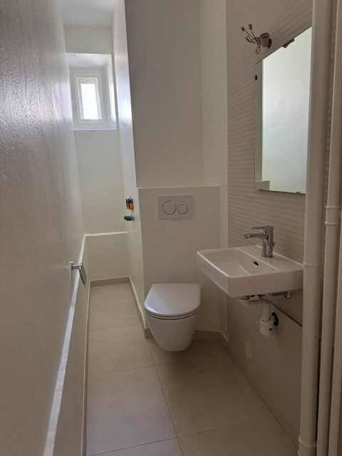 Charmant appartement rénové de 5 pièces au cœur de Lausanne 15