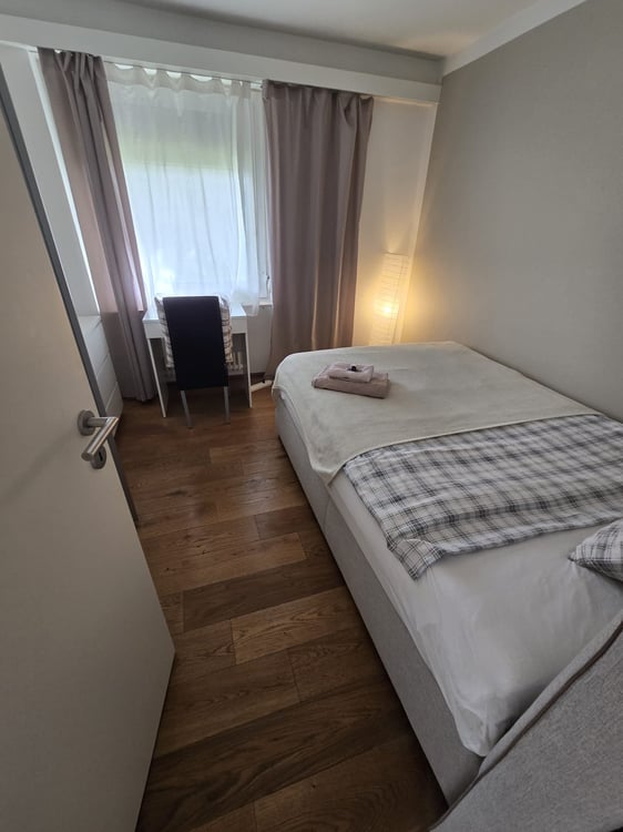 Bright 1-Room Garden Apartment with Balcony and Beautiful View into the Green – Zürich Witikon 12