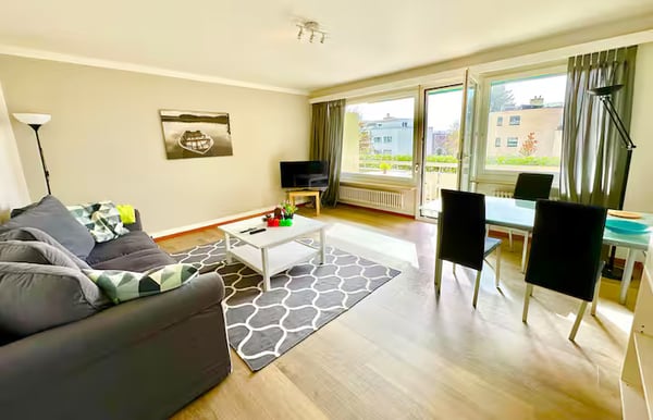 4.2 - Quiet room with large balcony 2