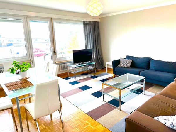 3.2 - Quiet single room in the shared business apt 2