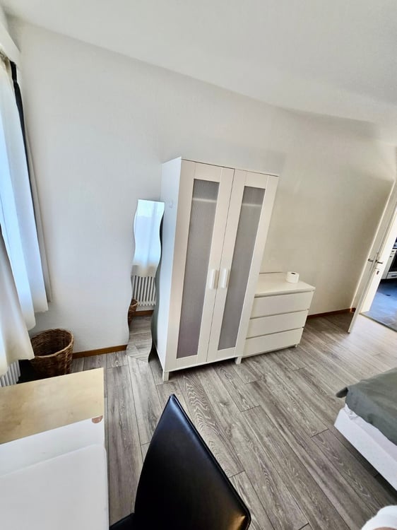 Quiet single room in a shared business apt with a large terrasse and view 3