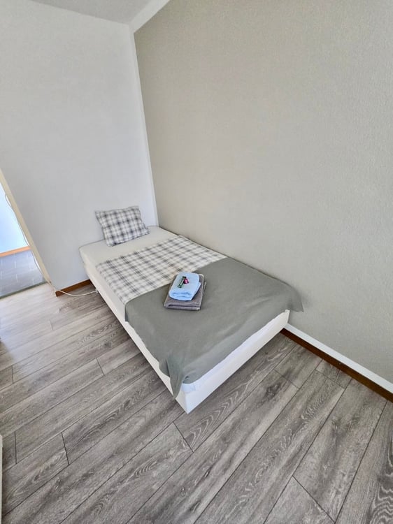 Quiet single room in a shared business apt with a large terrasse and view 1