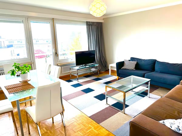 Beautiful double room in a shared business apartment with terrace or garden 4