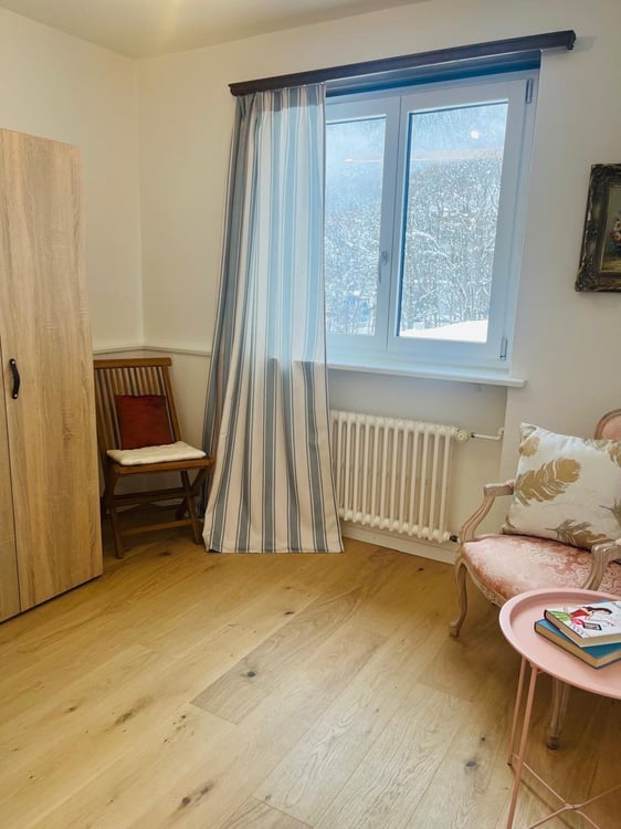 Charmante Ferien-Wohnung in Klosters 9