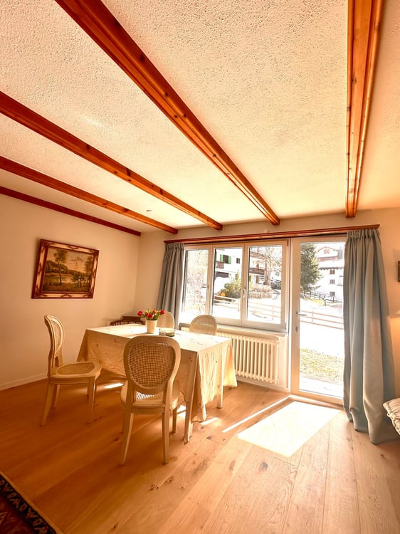 Charmante Ferien-Wohnung in Klosters 2
