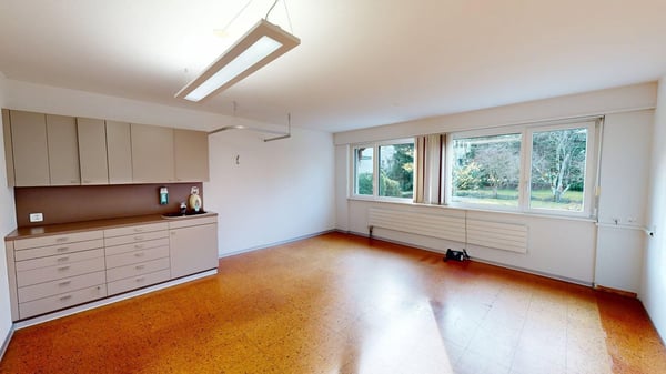 Helle Praxis-/Bürofläche 165 m² mit Parkplätzen in Wünnewil 8