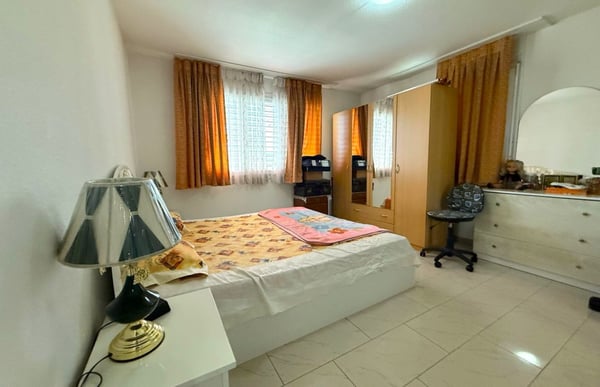 Freistehendes 7.5-Zimmer-Haus mit viel Licht in Biberist 3