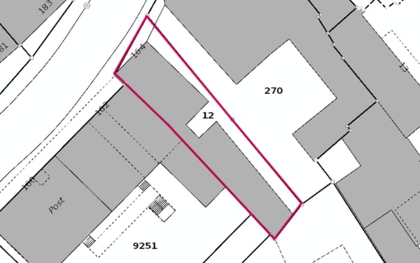 MFH mit 10 Whg + Gewerbe, totalsaniert, zentral in Biel 13