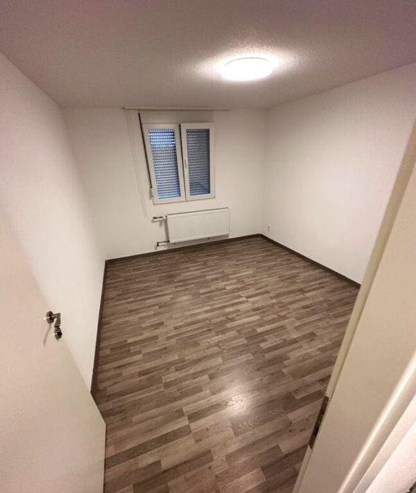 MFH mit 10 Whg + Gewerbe, totalsaniert, zentral in Biel 7