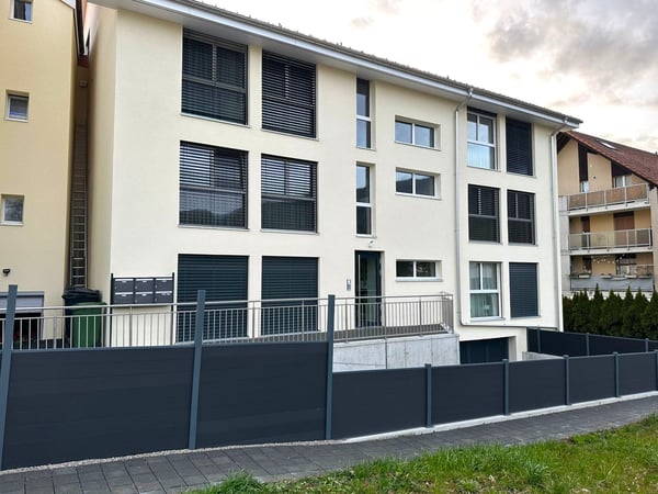 2 MFHs mit 10 Einheiten in Lengnau BE mit 4.76 % Bruttorendite 1