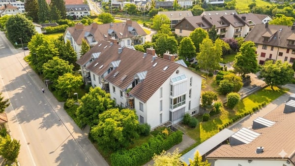 Sanierte 3.5-Zimmerwohnung in Ins Küche und Einbauschränke frei wählbar 1