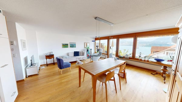 2.5-Zimmer-Wohnung mit Seesicht in Gunten 2