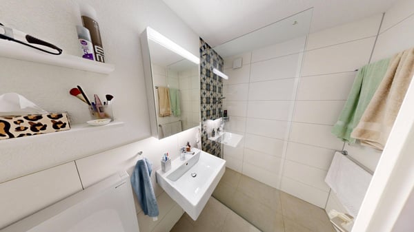 2.5-Zimmer-Wohnung mit Seesicht in Gunten 11
