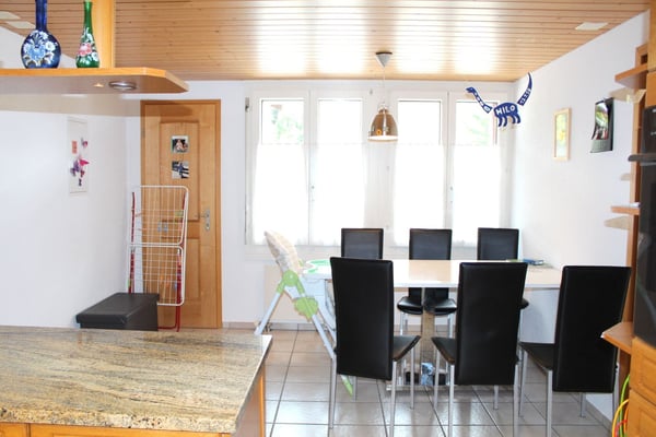 3.5-Zimmer-Gartenwohnung mit Sitzplatz in Uetendorf mieten 3