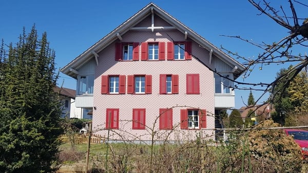 3.5-Zimmer-Gartenwohnung mit Sitzplatz in Uetendorf mieten 11