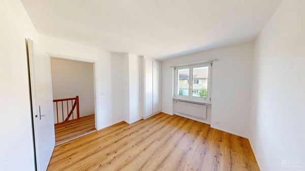 Frisch saniert - 4.5-Zi.-Reihenmittelhaus mit Garten und Terrasse 7