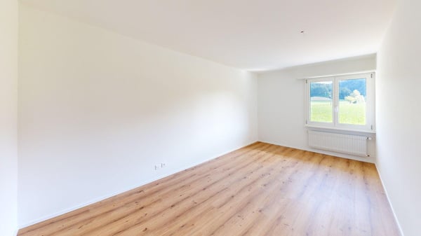Frisch saniert - 4.5-Zi.-Reihenmittelhaus mit Garten und Terrasse 8