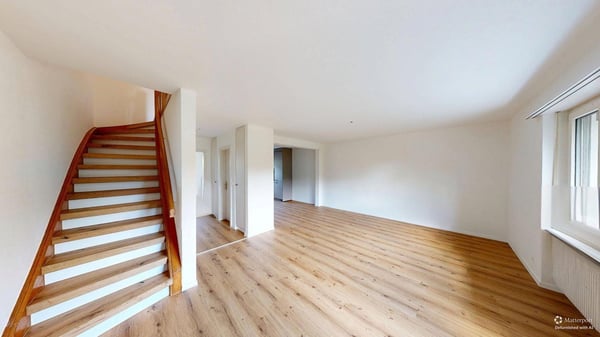 Frisch saniert - 4.5-Zi.-Reihenmittelhaus mit Garten und Terrasse 2