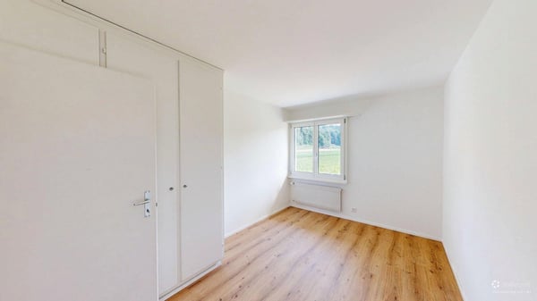 Frisch saniert - 4.5-Zi.-Reihenmittelhaus mit Garten und Terrasse 9