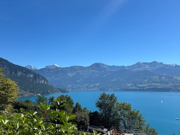 2.5-Zimmer-Ferienwohnung mit Seesicht in Gunten 1