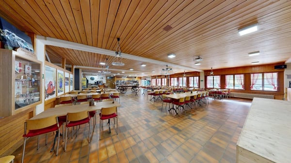 Berghaus mit Restaurant & Hotel 2