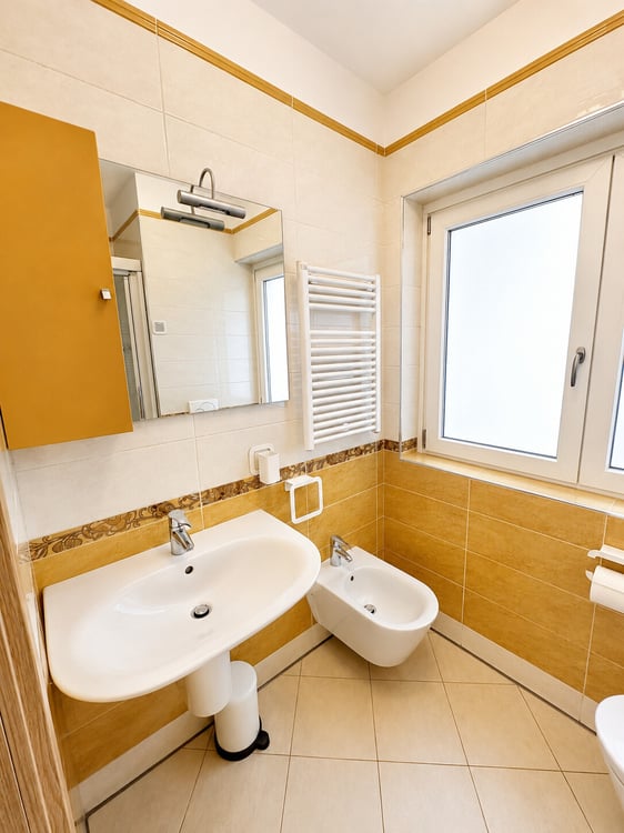 MONO VICINO AL LAGO A LUGANO | RENDIMENTO BNB CIRCA 12% 9