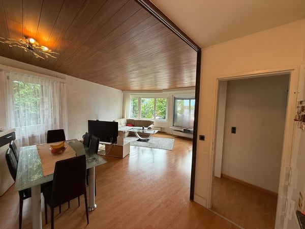 1.5-ZIMMER-WOHNUNG MIT WINTERGARTEN & WELLNESSANGEBOT NUR 20 M VOM VIERWALDSTÄTTERSEE ENTFERNT 2