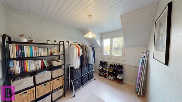 Lumineuse villa familiale avec jardin et double garage 12