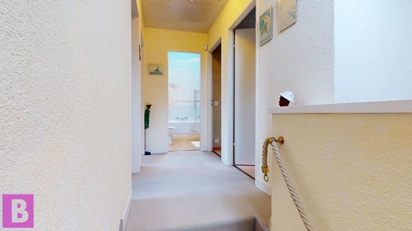 Lumineuse villa familiale avec jardin et double garage 7