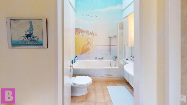 Lumineuse villa familiale avec jardin et double garage 12