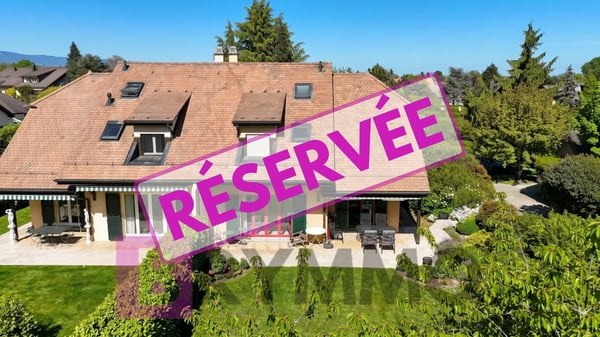 Lumineuse villa familiale avec jardin et double garage 3
