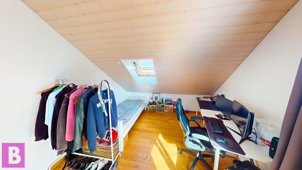 Esprit maison pour ce superbe triplex familial de 4 chambres à Yens 12