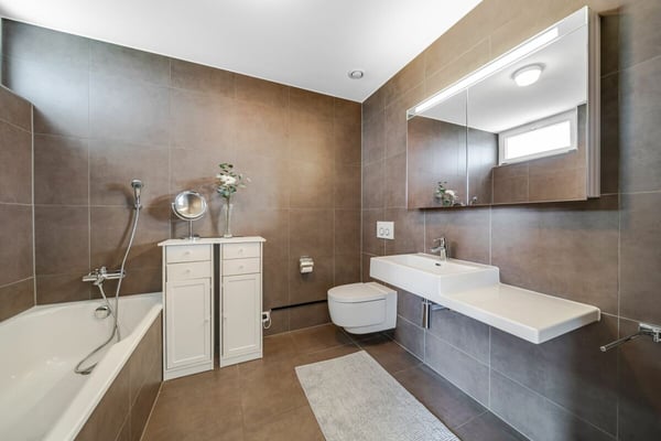 Grosszügige 4.5-Zimmer-Wohnung mit Terrasse und Weitsicht 10