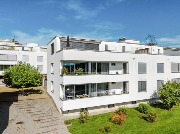 Grosszügige 4.5-Zimmer-Wohnung mit Terrasse und Weitsicht