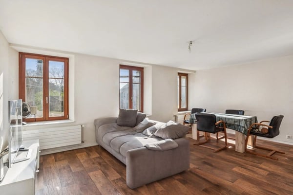 Maison avec trois appartements dans un cadre paisible à Marnand 2