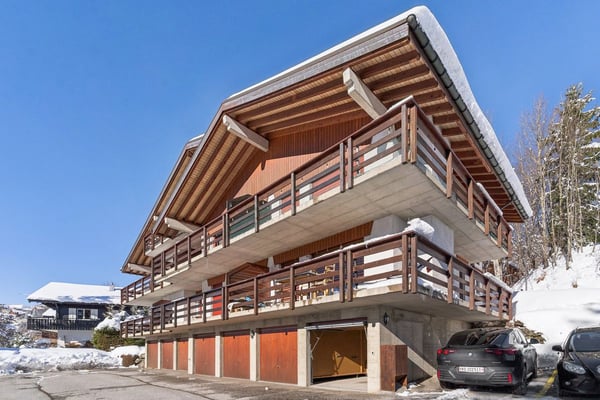 Appartement meublé lumineux avec vue panoramique à Crans-Montana 10