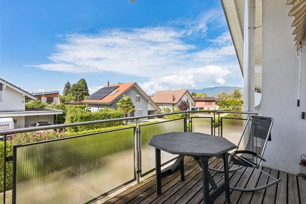 Maison individuelle avec 4 chambres à 300 mètres du lac de Neuchâtel 5