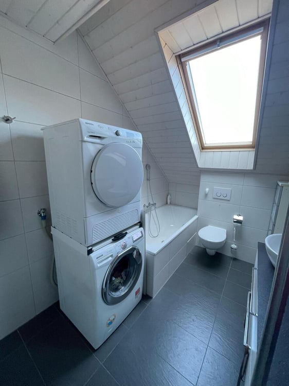 A VENDRE APPARTEMENT EN TRIPLEX DE 130M2 HAB. AU CENTRE D'ECHALLENS 12