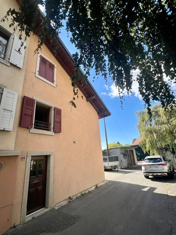 A VENDRE IMMEUBLE DE RENDEMENT SITUE AU CENTRE DU VILLAGE DE BIERE 4