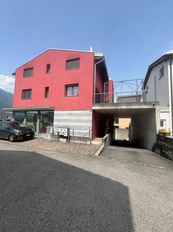 Casa Rossa, stabile commerciale/residenziale, Sant'Antonino 4