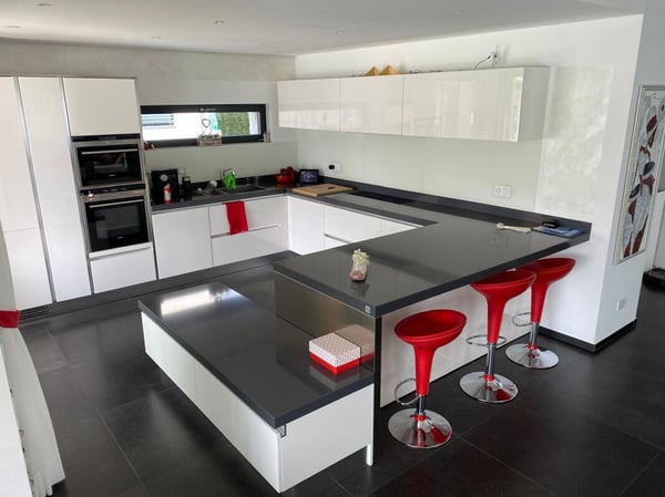 Villa Moderna con Piscina e Domotica Avanzata - Unicità e Comfort a Portata di Mano 11
