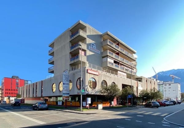 Centro 6, stabile commerciale/residenziale a Locarno 2