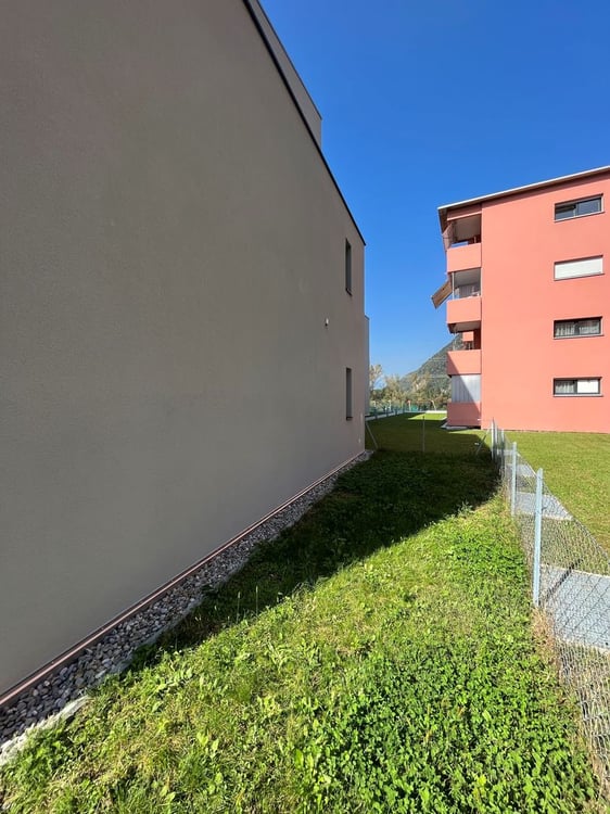 Res. Mikael, appartamento di 2.5 locali con giardino, Arbedo 6