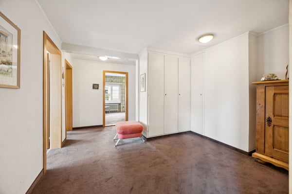 Vielseitiges Wohn- und Geschäftshaus - Oberentfelden, 2 Zimmer 9