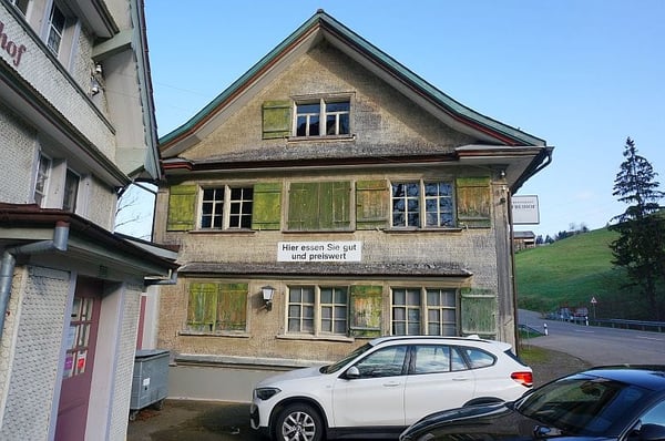 Ensemble mit Gasthaus, 2 Wohnungen & Scheune in Nesslau - kaufen 6