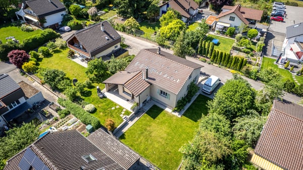 5.5-Zi. EFH in Uetendorf mit grossem Garten & Ausbaupotential 5