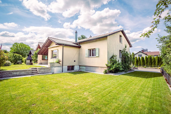 5.5-Zi. EFH in Uetendorf mit grossem Garten & Ausbaupotential 1