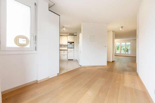 3.5-Zimmer-Gartenwohnung mit Wintergarten in Thun - sonnig & ruhig 3